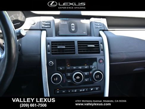 Used 2016 Land Rover Discovery Sport SE AWD/4WD image 3