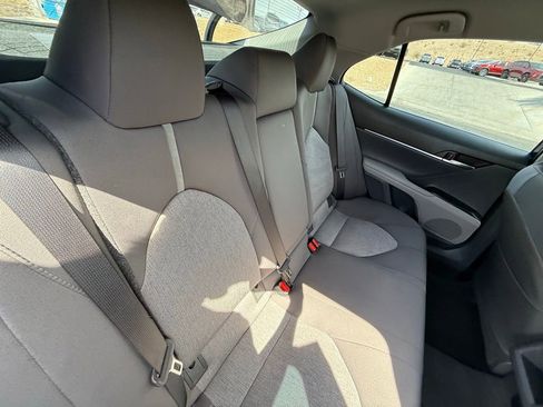 Used 2021 Toyota Camry LE image 17