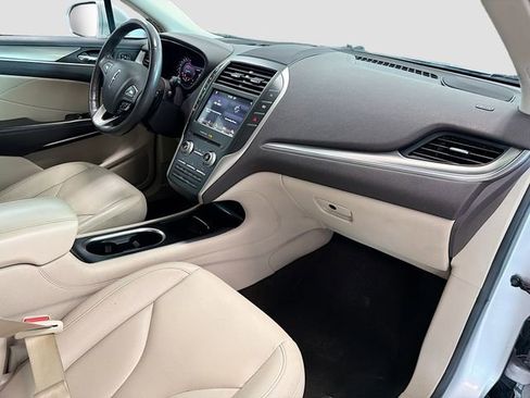 Used 2019 Lincoln MKC Premiere image 28