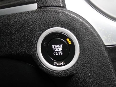 Used 2016 Chrysler 300 Limited image 16