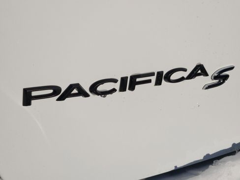 New 2026 Chrysler Pacifica Select w/ S Appearance Package image 24