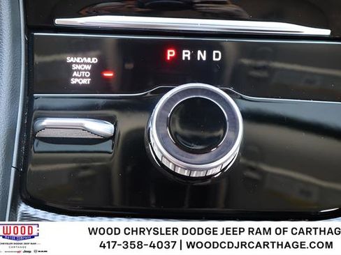 Used 2024 Jeep Grand Cherokee Limited w/ Black Appearance Package AWD/4WD image 14