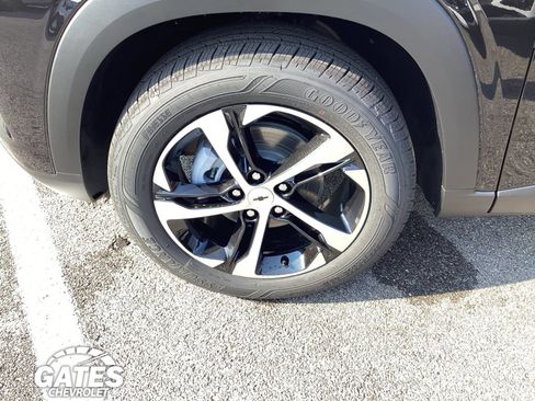 New 2026 Chevrolet Trax RS w/ Driver Confidence Package FWD image 5