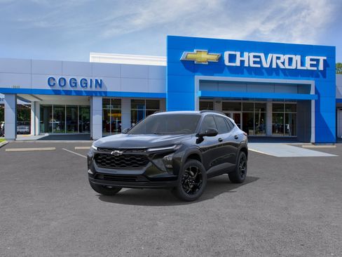 New 2026 Chevrolet Trax LT w/ Driver Confidence Package FWD image 8