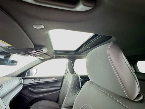 New 2025 Jeep Grand Cherokee Laredo X w/ Luxury Tech Group I image 22