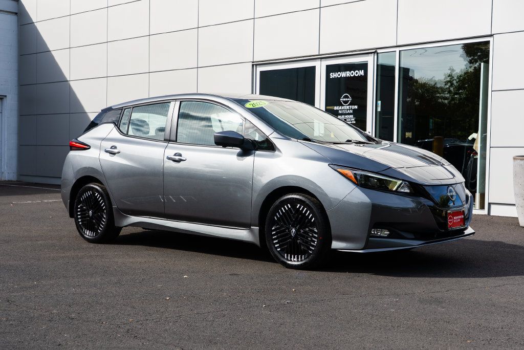 Used 2025 Nissan Leaf SV Plus FWD image 1