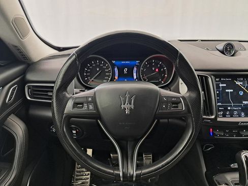 Used 2017 Maserati Levante w/ Sport Package image 10