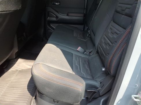 Used 2023 Nissan Frontier PRO-4X w/ Pro Convenience Package AWD/4WD image 6
