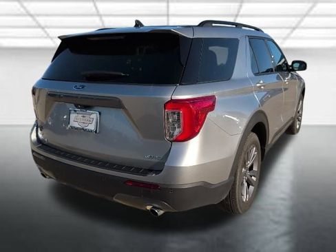 Used 2024 Ford Explorer XLT w/ Equipment Group 202A image 32