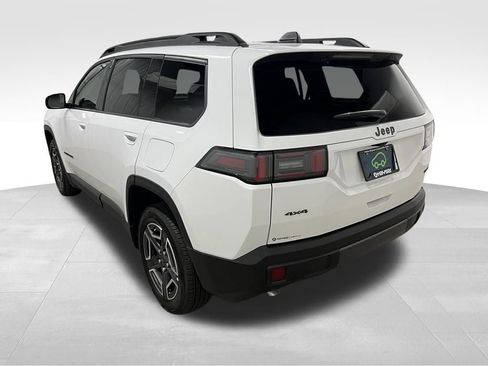 Used 2026 Jeep Cherokee Limited AWD/4WD image 7