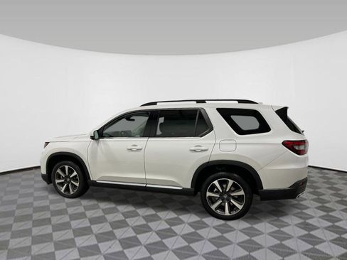 New 2025 Honda Pilot Elite image 2