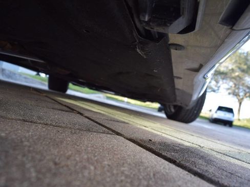 Used 2010 Mercedes-Benz E 350 4MATIC Sedan image 95