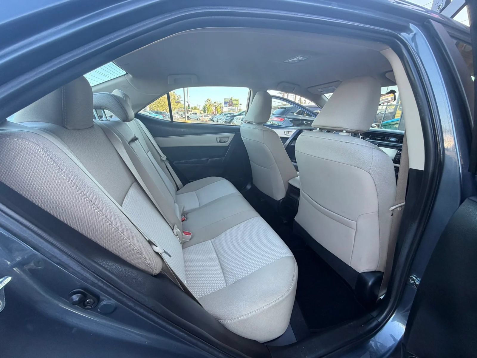 Used 2016 Toyota Corolla LE FWD image 11