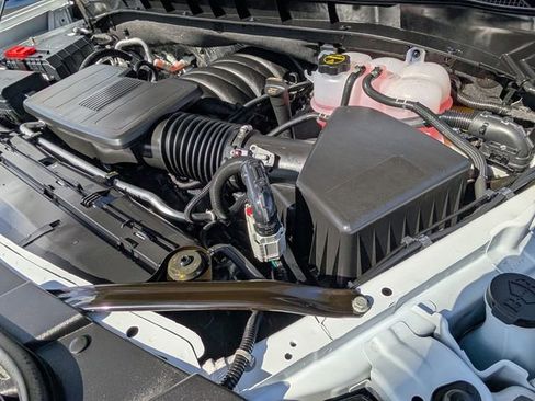 Used 2026 Chevrolet Suburban LT image 22