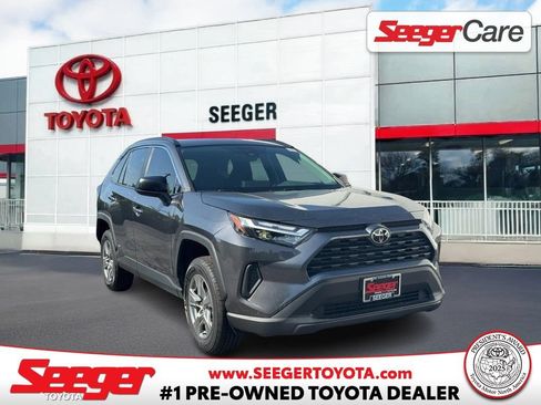 Used 2025 Toyota RAV4 LE AWD/4WD image 1