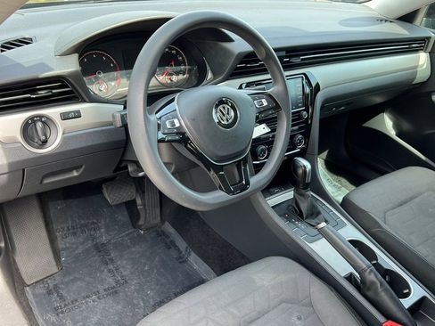 Used 2020 Volkswagen Passat 2.0T S FWD image 17