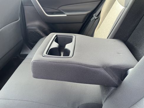 Used 2024 Toyota RAV4 XLE image 39