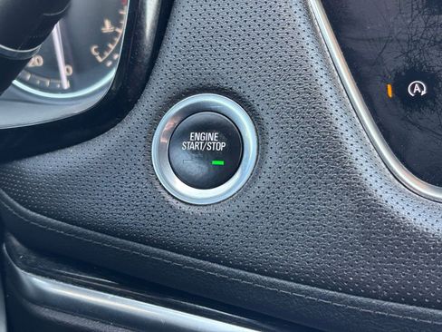 Used 2023 Cadillac XT5 Premium Luxury image 10