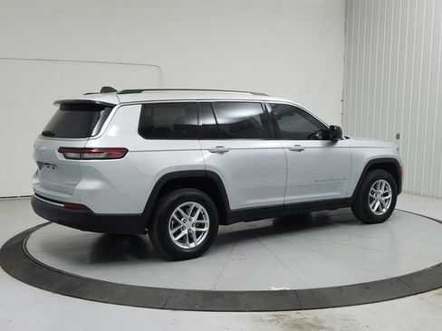Used 2021 Jeep Grand Cherokee L Laredo w/ Luxury Tech Group I AWD/4WD image 7