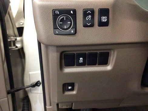 Used 2012 Lexus GX 460 w/ Comfort Plus Pkg AWD/4WD image 20