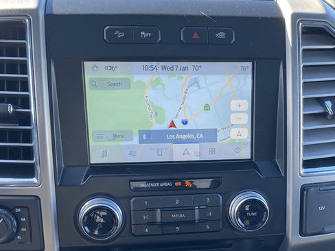 Used 2016 Ford F150 Platinum w/ Equipment Group 701A Luxury image 14