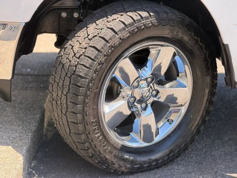 Used 2019 RAM 1500 Big Horn AWD/4WD image 16