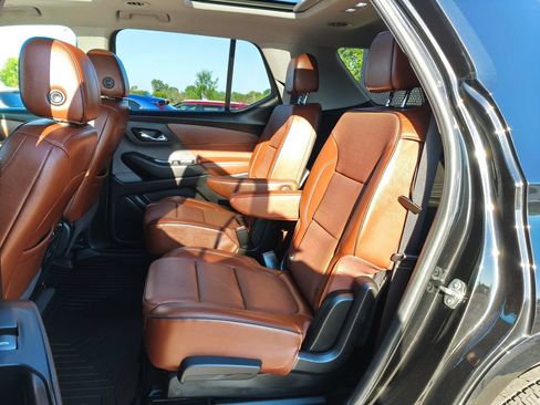 Used 2019 Chevrolet Traverse High Country w/ LPO, Floor Liner Package AWD/4WD image 13