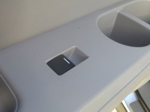 Used 2010 Honda Pilot Touring image 49