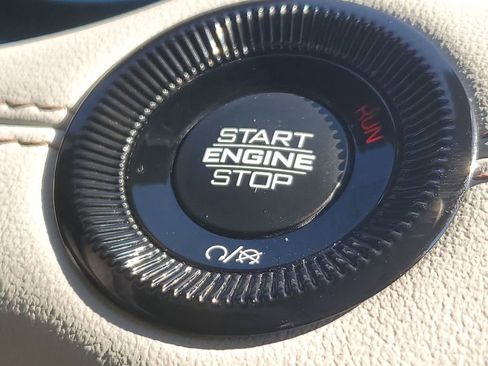 Used 2023 Jeep Compass Limited image 37