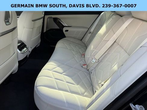 Used 2025 BMW 760i xDrive w/ Executive Package image 16