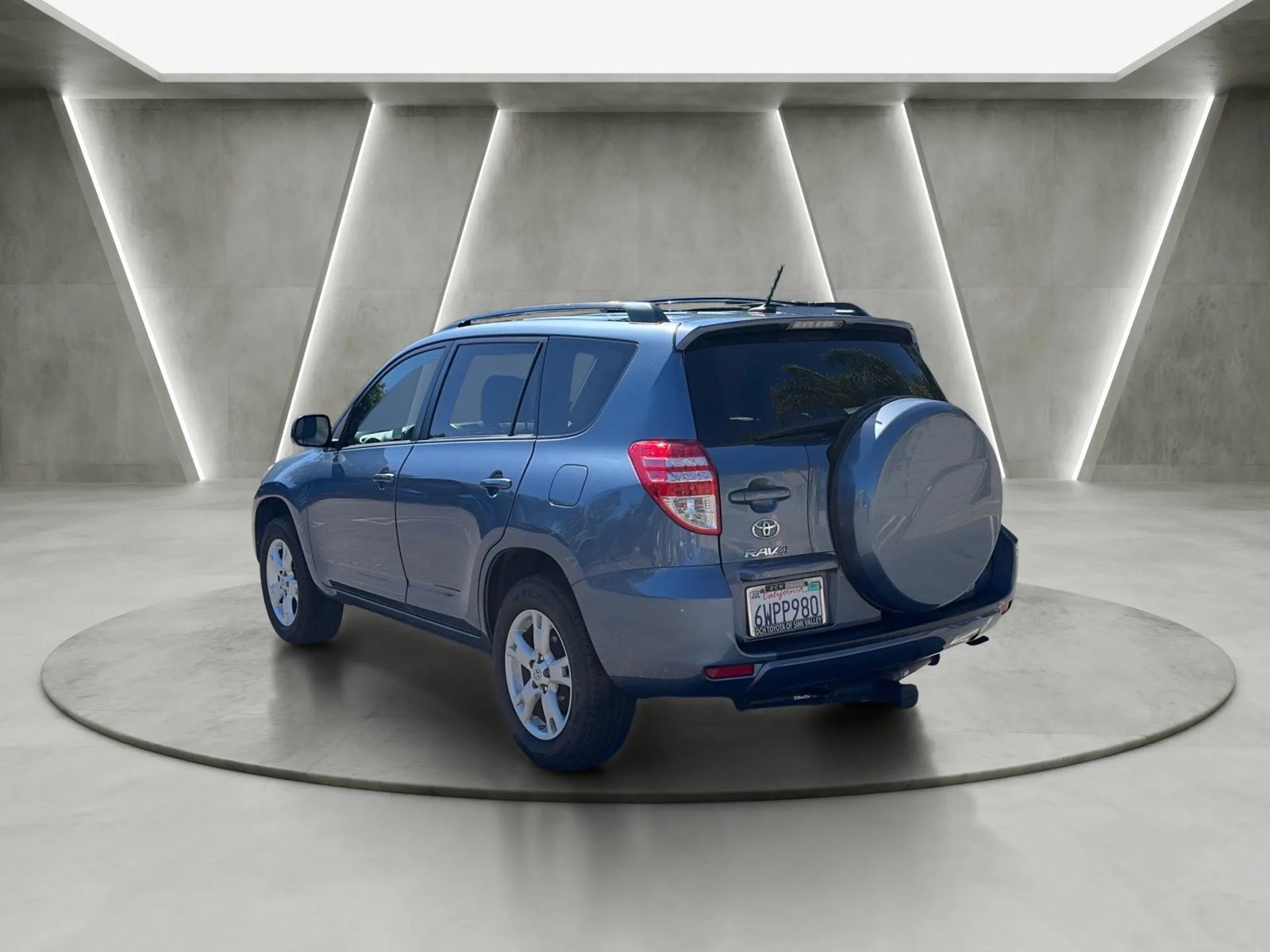 Used 2012 Toyota RAV4 FWD w/ Upgrade Value Pkg image 6
