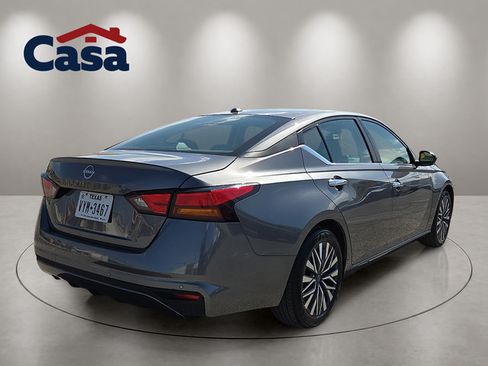 Used 2025 Nissan Altima 2.5 SV FWD image 5