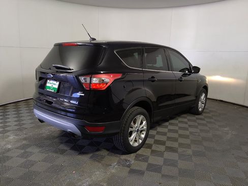 Used 2017 Ford Escape SE FWD image 9