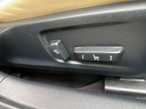 Used 2014 Lexus IS 350 w/ Navigation Package RWD image 53