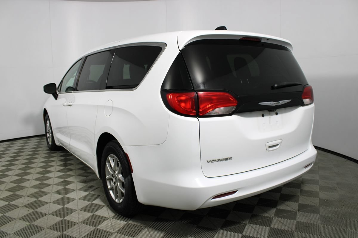 Used 2023 Chrysler Voyager LX FWD image 32