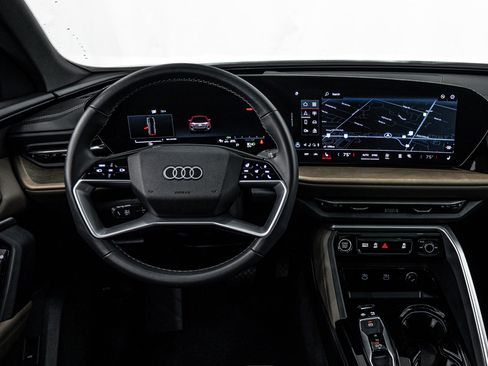 Used 2025 Audi Q5 Premium w/ Convenience Package AWD/4WD image 19