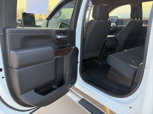 Used 2022 GMC Sierra 2500 SLE w/ SLE Value Package; image 31