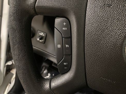 Used 2017 Chevrolet Express 2500 Extended RWD image 26
