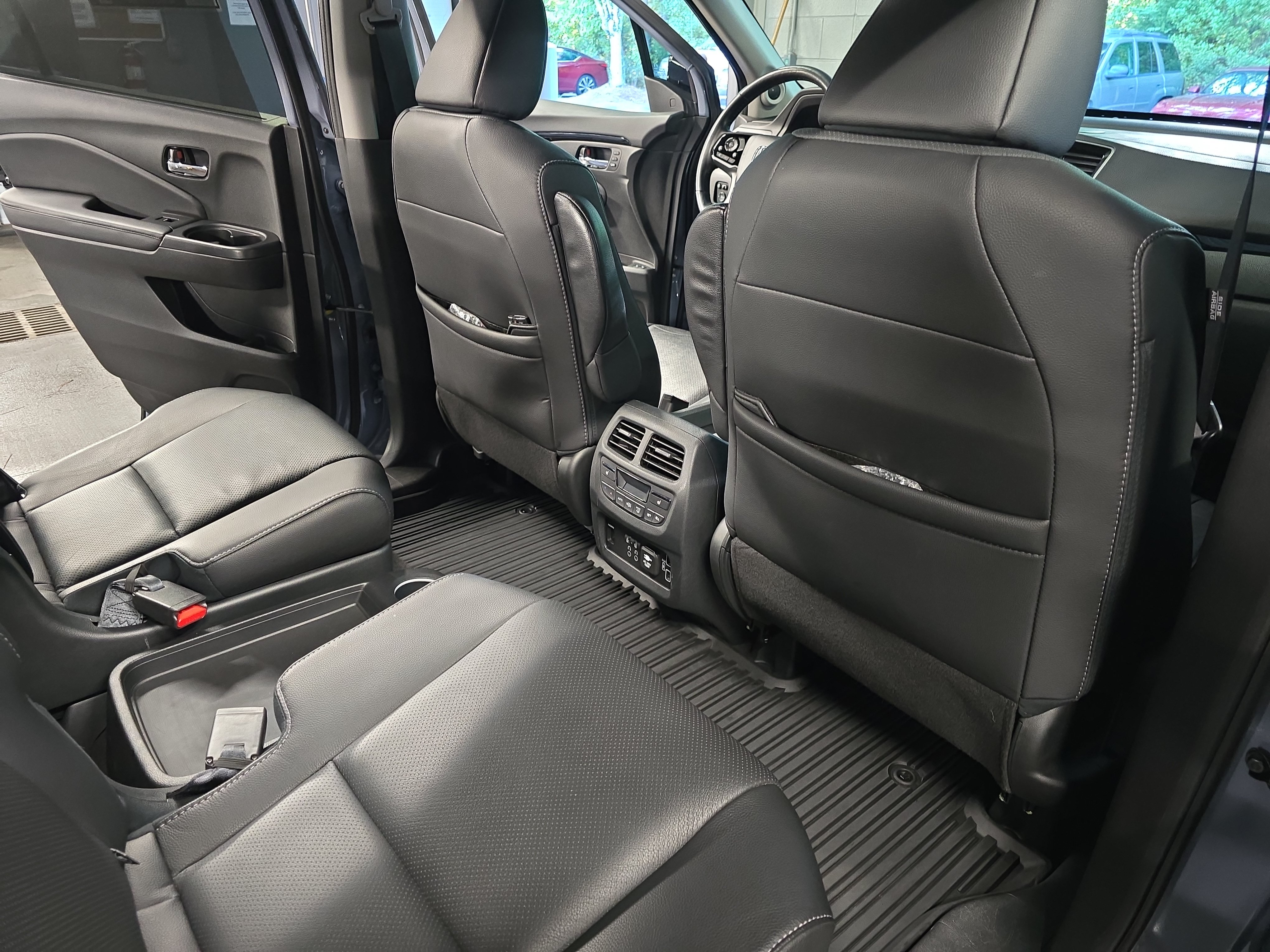 Used 2022 Honda Pilot Elite image 11