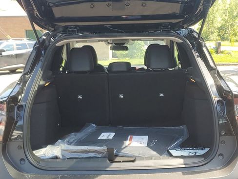 New 2025 Nissan Kicks SR AWD/4WD image 9