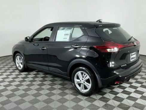 New 2025 Nissan Kicks Play S image 6