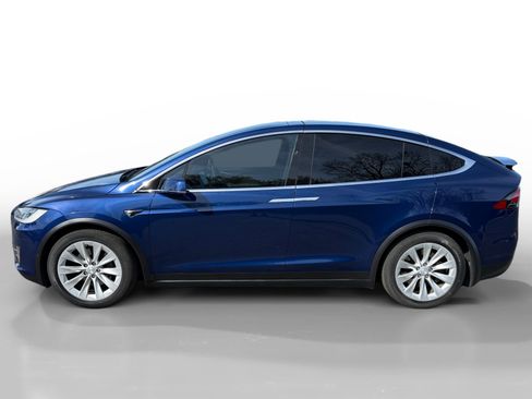 Used 2018 Tesla Model X 100D image 2