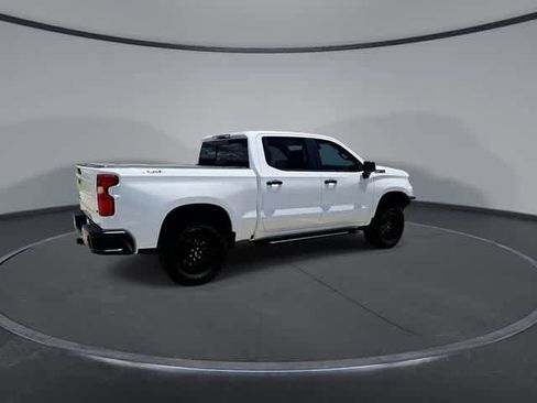 Used 2021 Chevrolet Silverado 1500 LT Trail Boss w/ LT Trail Boss Premium Package AWD/4WD image 8