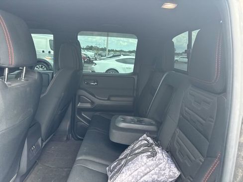 Used 2024 Nissan Frontier PRO-4X w/ Technology Package AWD/4WD image 15