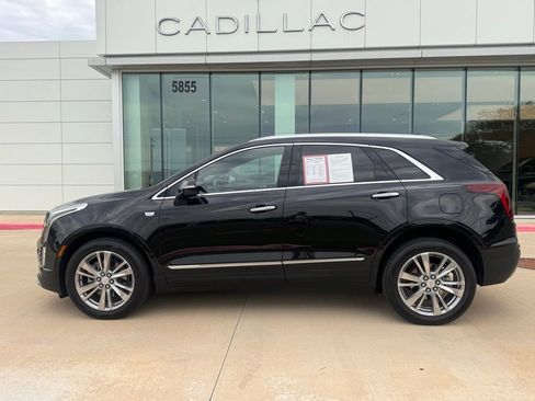 Used 2024 Cadillac XT5 Premium Luxury AWD/4WD image 2