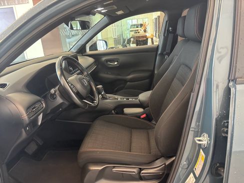 Certified 2025 Honda HR-V Sport image 12