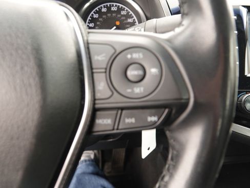 Used 2019 Toyota Camry L image 17