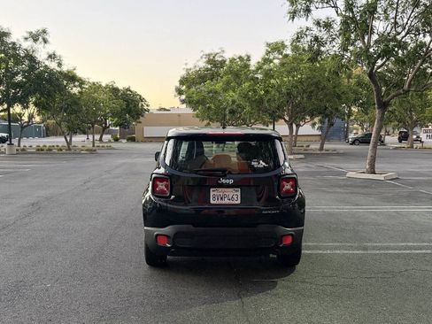 Used 2016 Jeep Renegade Sport w/ Power & Air Group FWD image 4