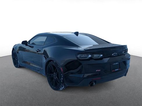 Used 2019 Chevrolet Camaro LT w/ RS Package image 6