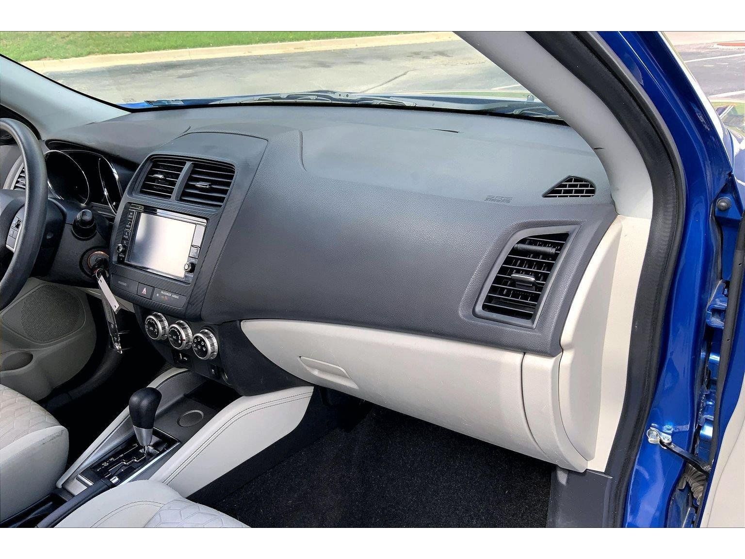 Used 2021 Mitsubishi Outlander Sport ES FWD image 13